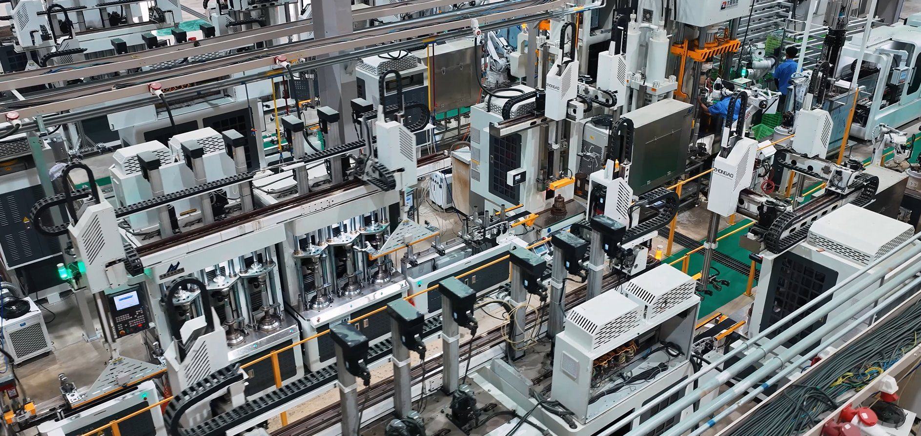 Automated injection moulding line at the Feiyang factory